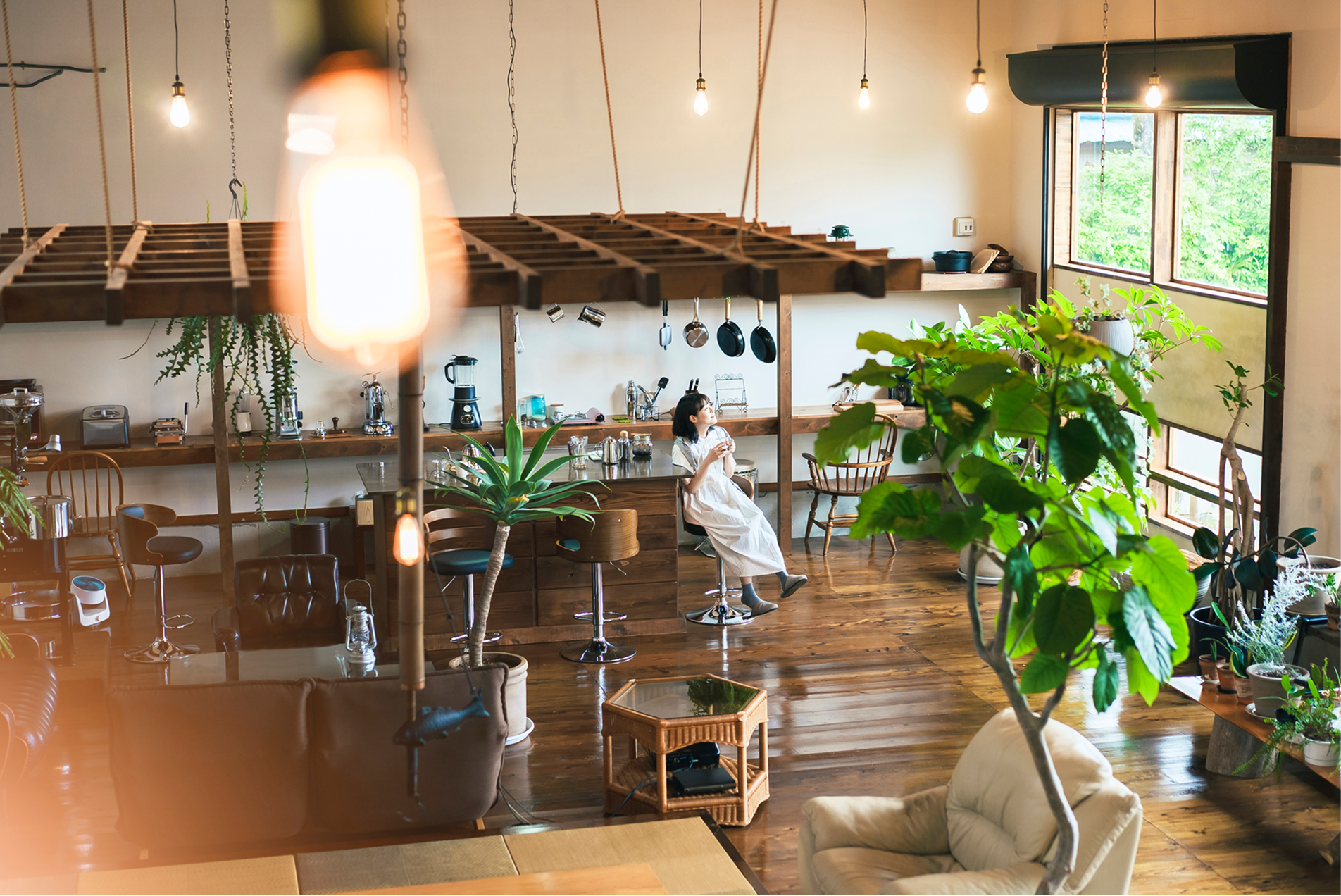 モダンなカフェの店内